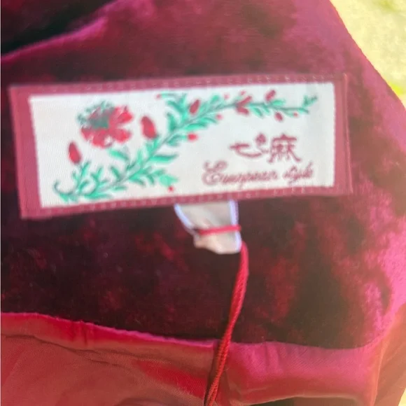 European Style Red Velvet Jacket with Embroidered Cuffs – NWT Sz Lg - Picture 8 of 9
